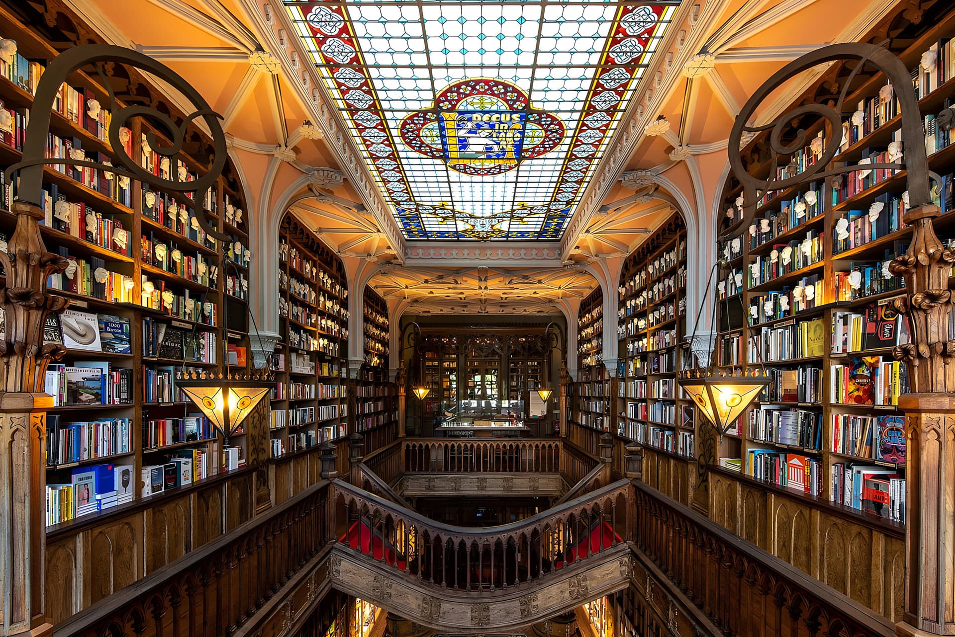 Livraria Lello Porto & Fundação Livraria Lello Ticket - სურათი 11