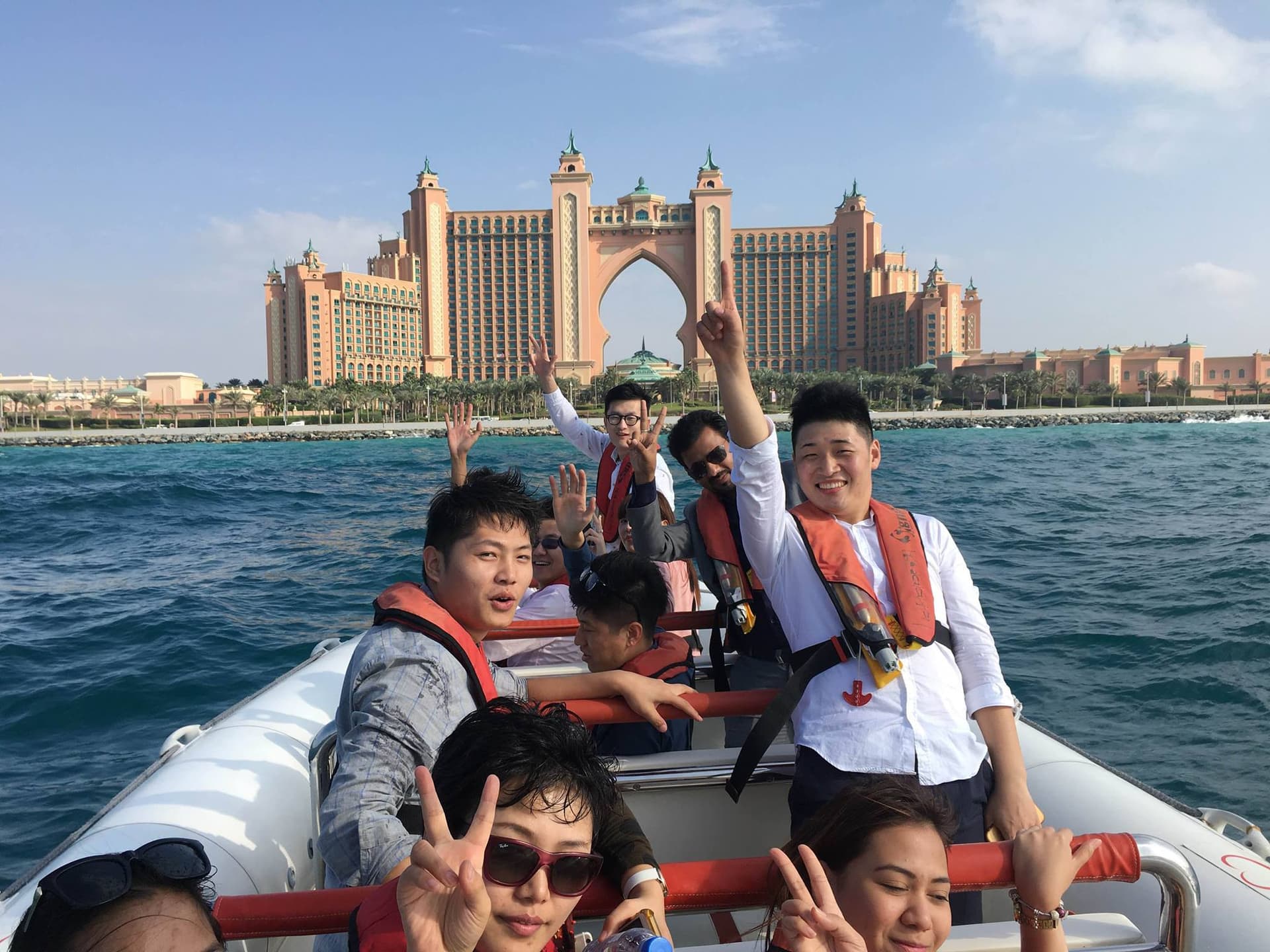 Love Boats - Dubai Marina Guided Sightseeing Boat Tour - სურათი 3