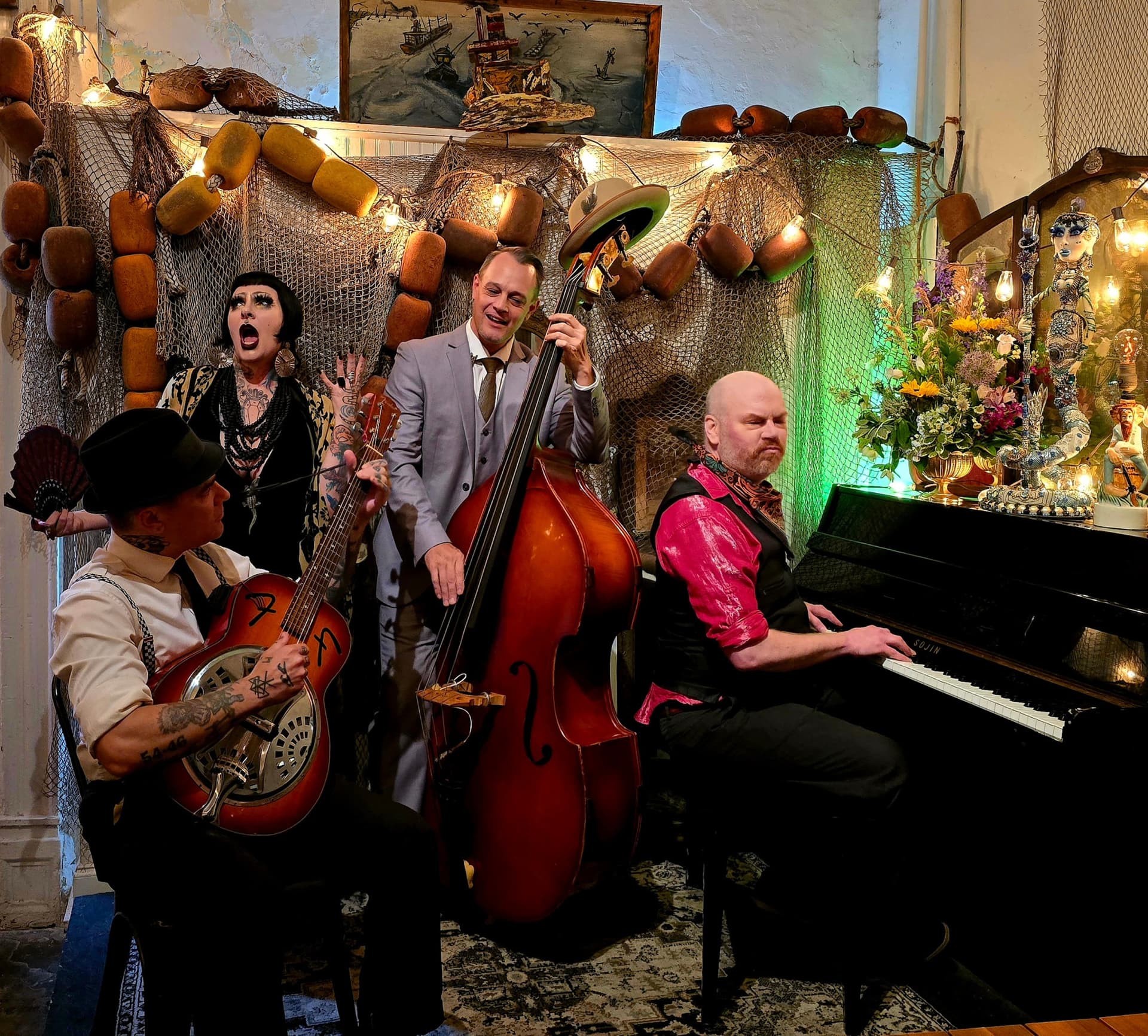 Shrimp Boil Cabaret and Culinary Experience - სურათი 6