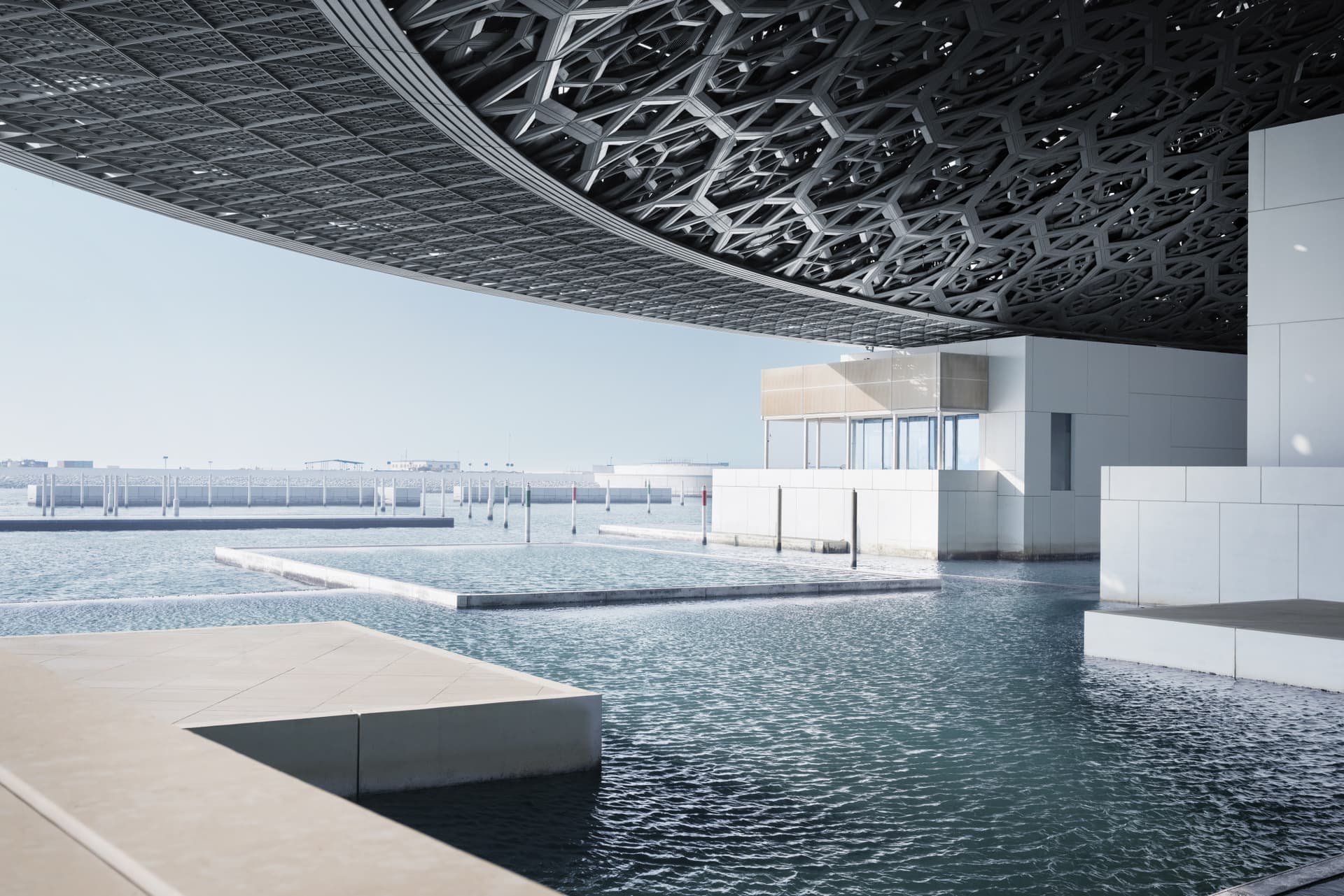 Sheikh Zayed Grand Mosque and Louvre Abu Dhabi Tour from Dubai - სურათი 2
