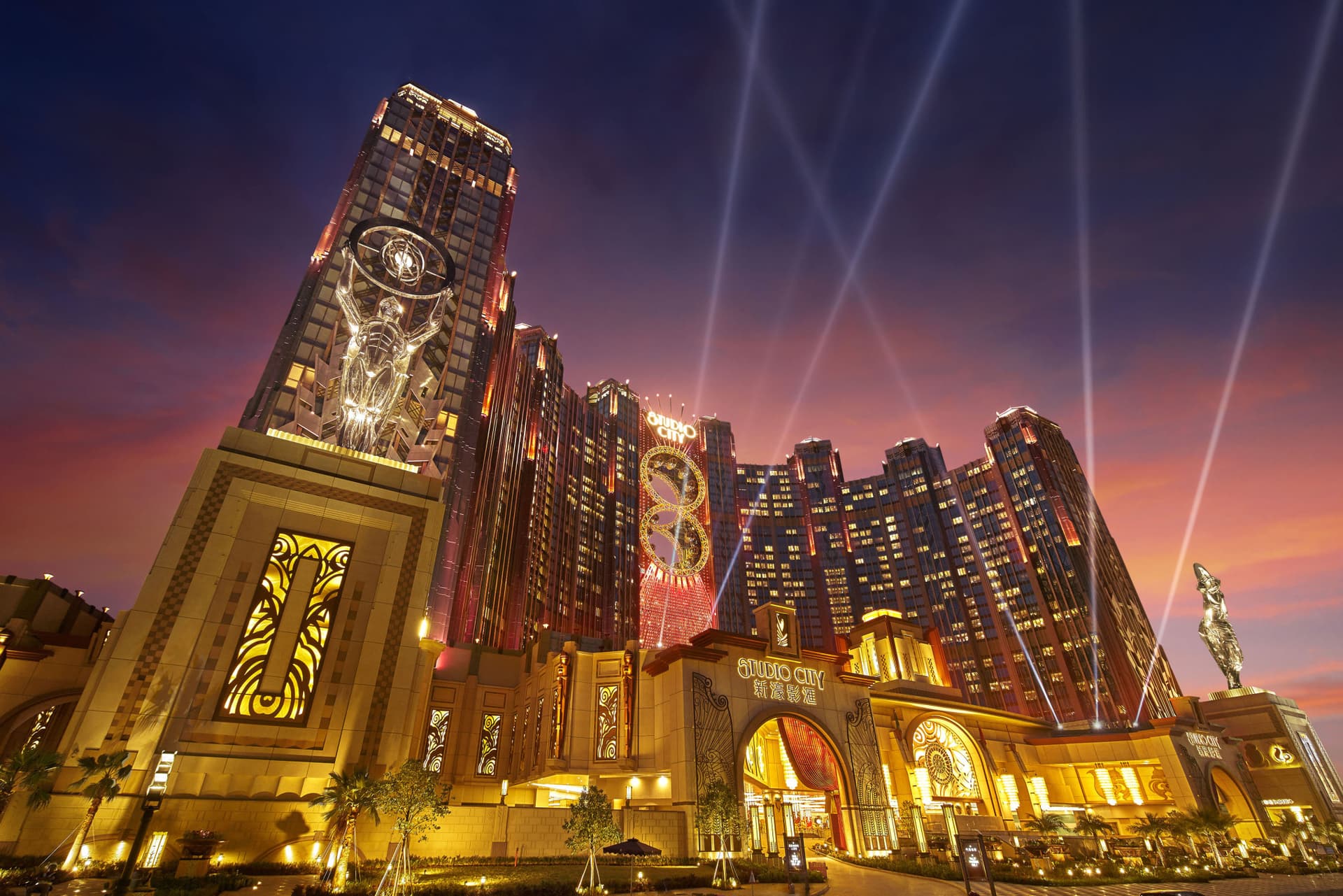 Studio City Macau Golden Reel Ferris Wheel - სურათი 12