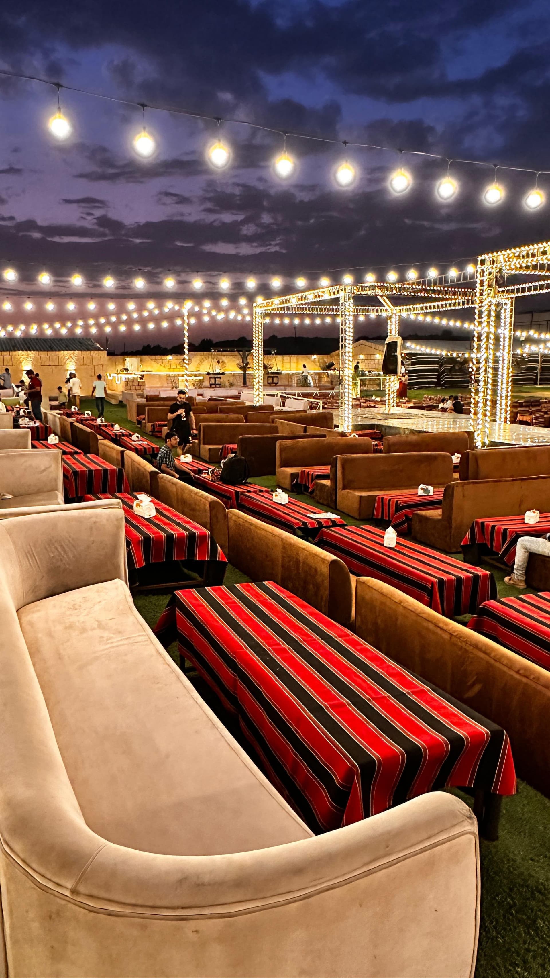 Dubai Desert Safari Tour with BBQ Dinner - სურათი 6