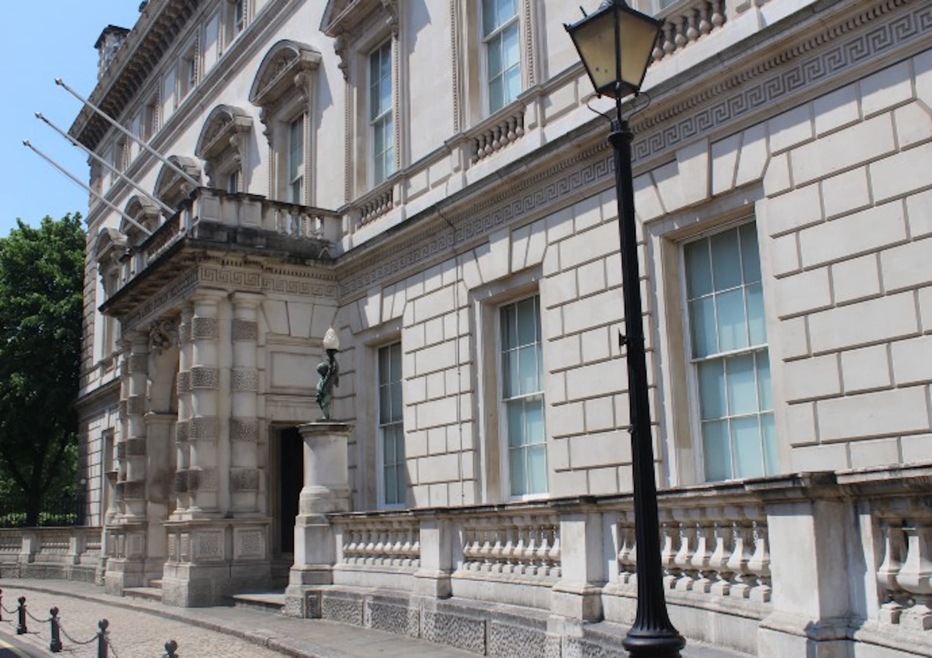 Downton Abbey Walking Tour - მთავარი სურათი