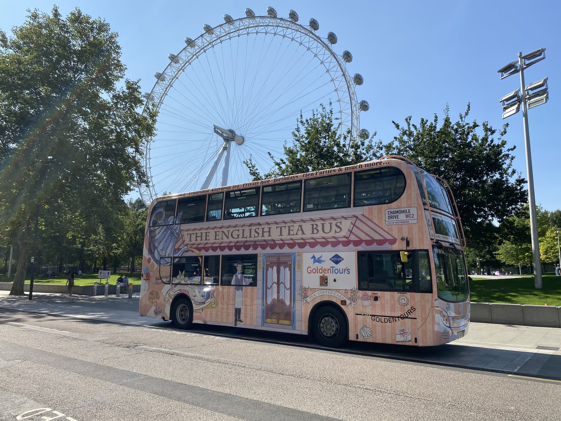 Afternoon Tea Bus with Panoramic Tour of London - მთავარი სურათი