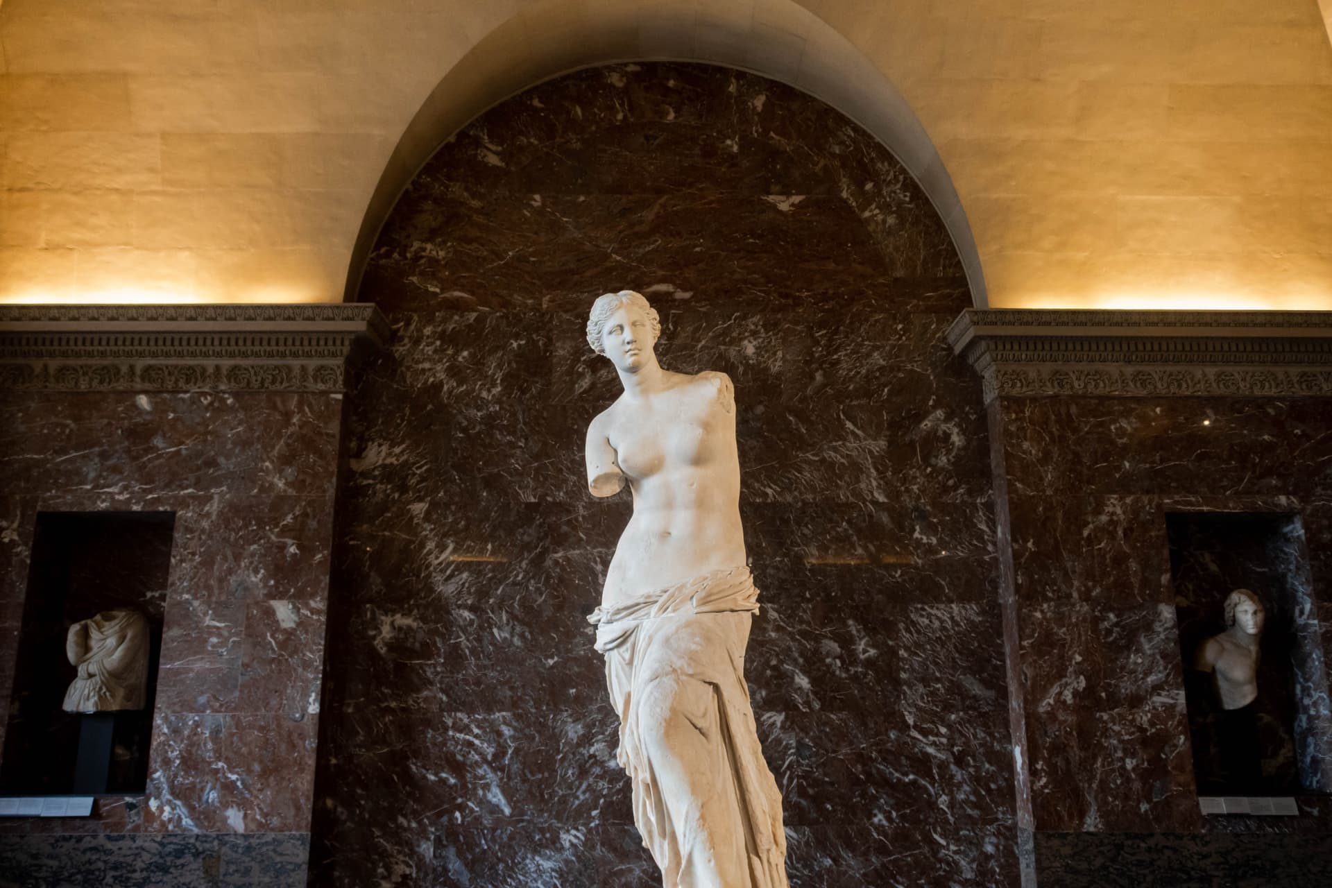Louvre Museum Ticket - სურათი 11