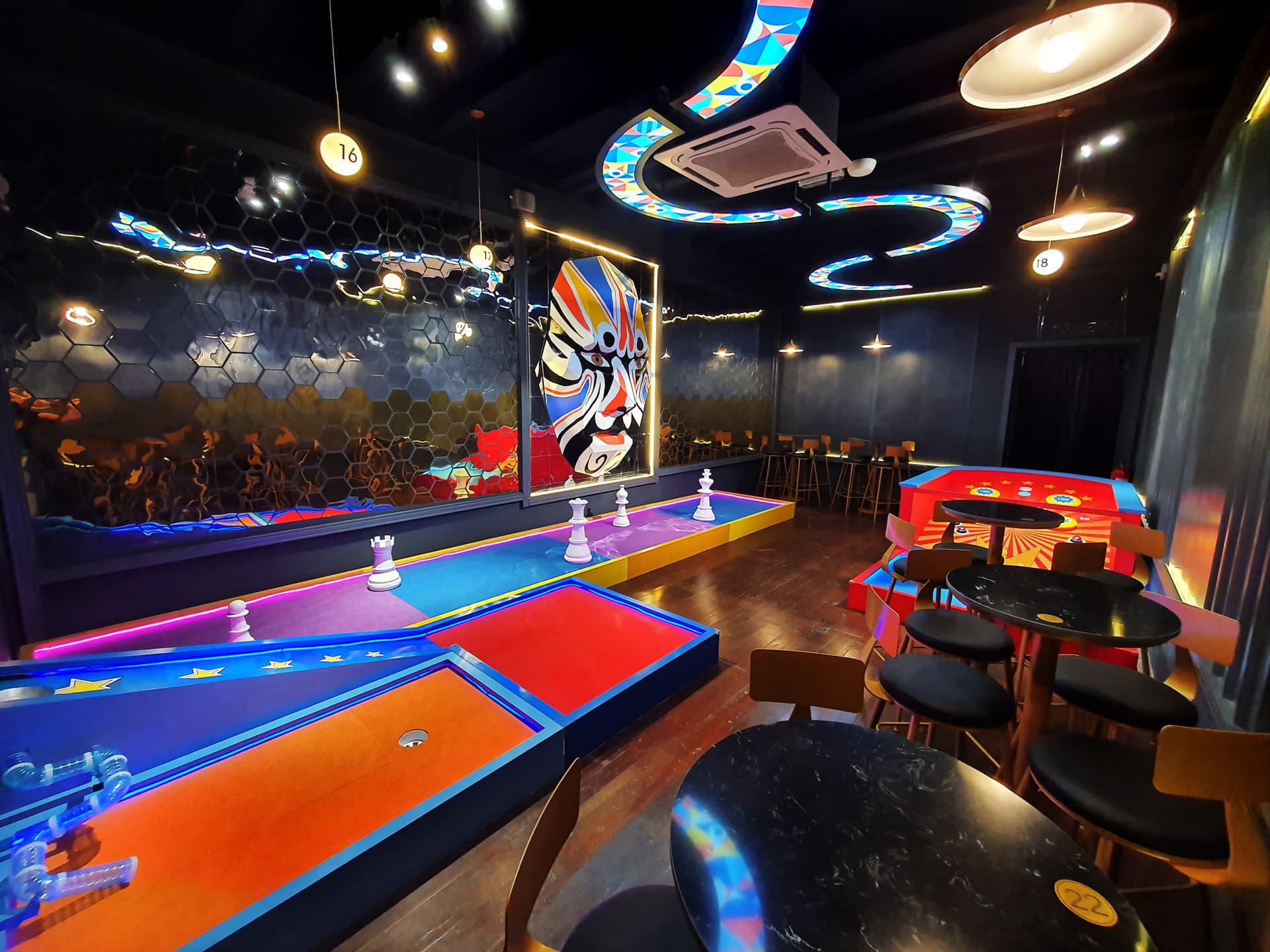 De'8000 Mini Golf Cafe Penang Ticket - სურათი 11