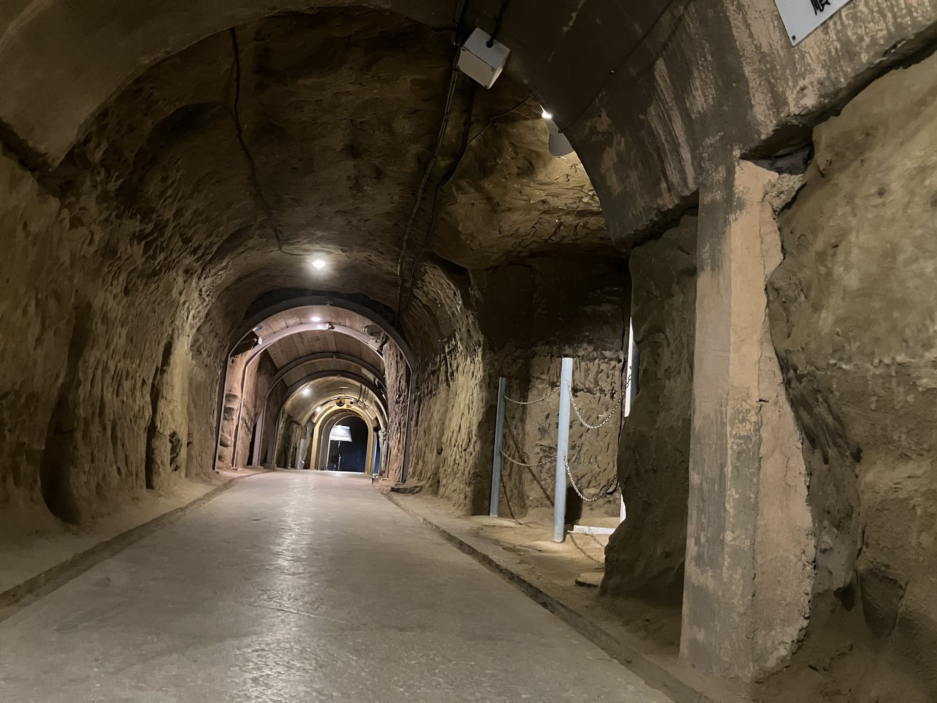 Okinawa The Former Japanese Naval Underground Headquarter - სურათი 8
