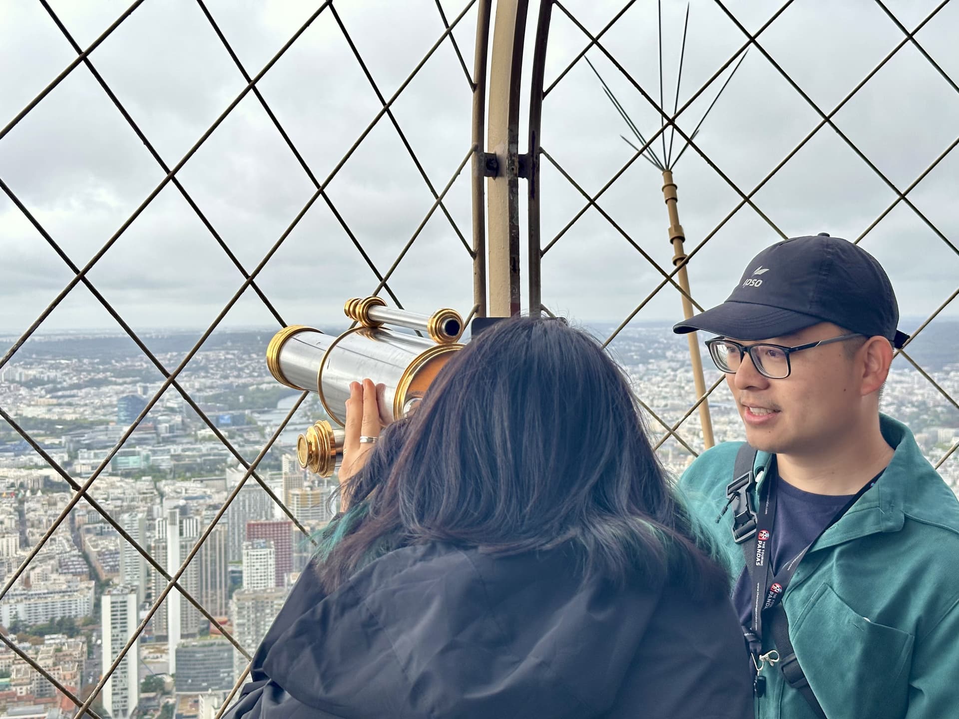 Eiffel Tower Guided Tour With Summit Entry + Seine River Cruise - სურათი 4