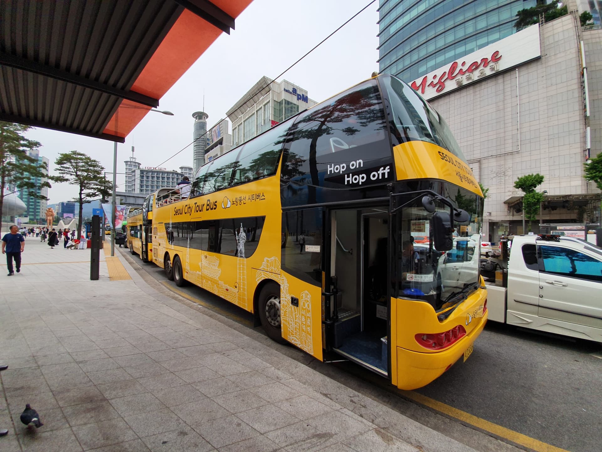 Dongdaemun Hop-on Hop-off Bus Tour by Yellow Balloon City Bus - სურათი 3
