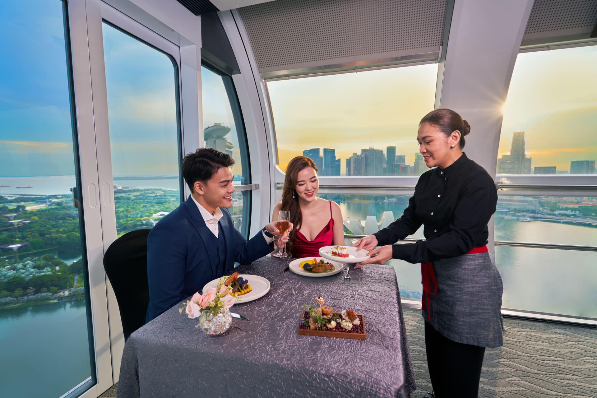 165 Sky Dining by Singapore Flyer - მთავარი სურათი