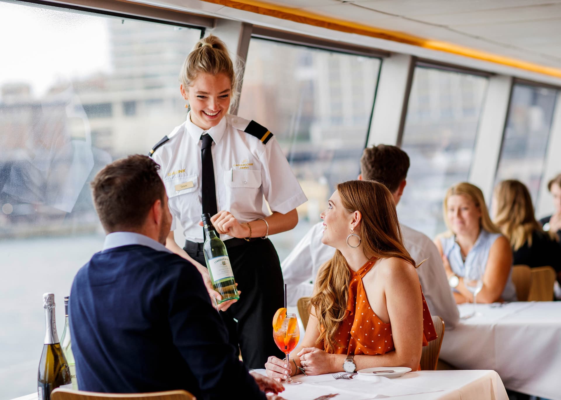 Sydney Harbour Long Lunch Cruise aboard Captain Cook Cruises - სურათი 5
