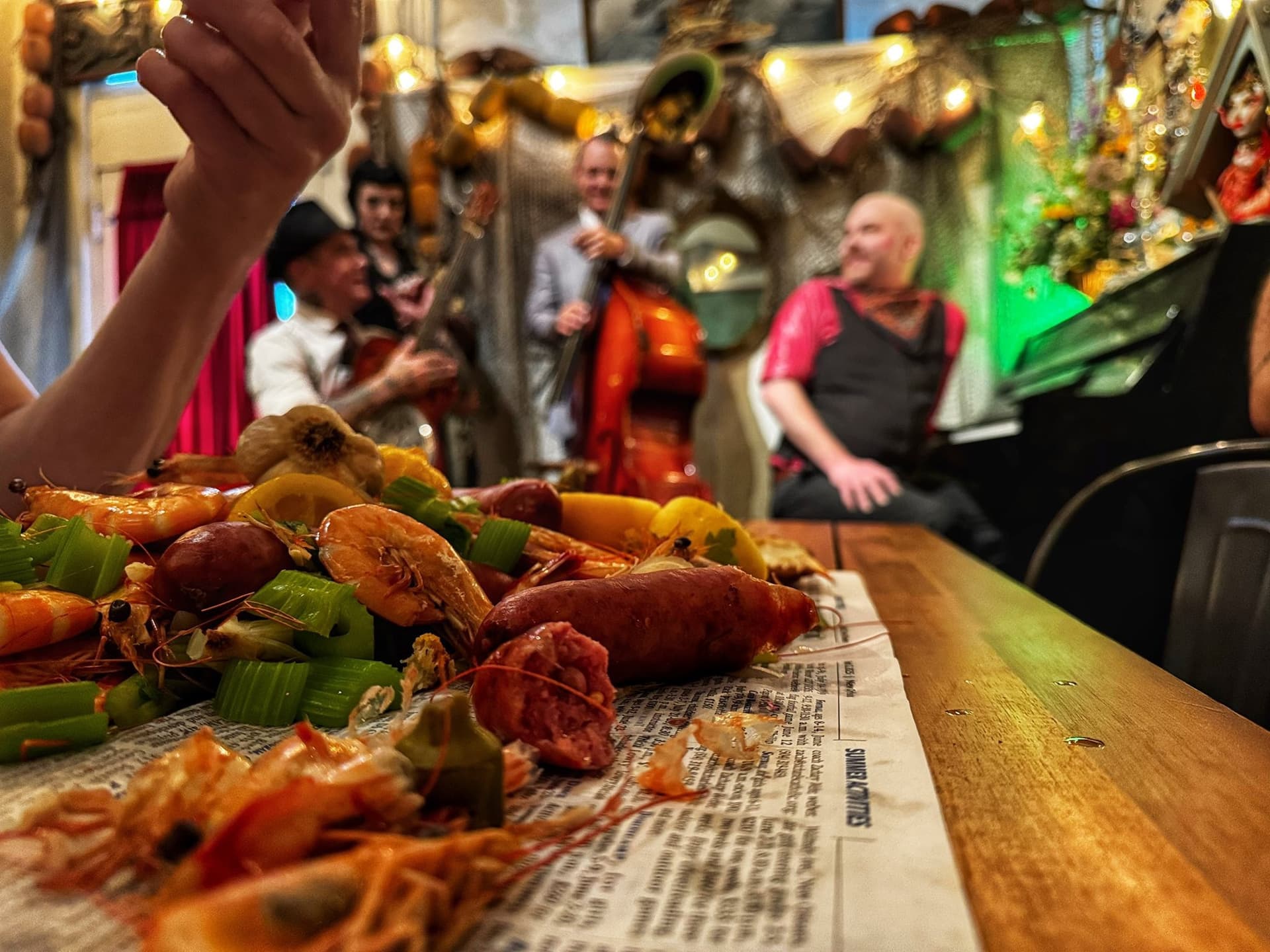 Shrimp Boil Cabaret and Culinary Experience - სურათი 7