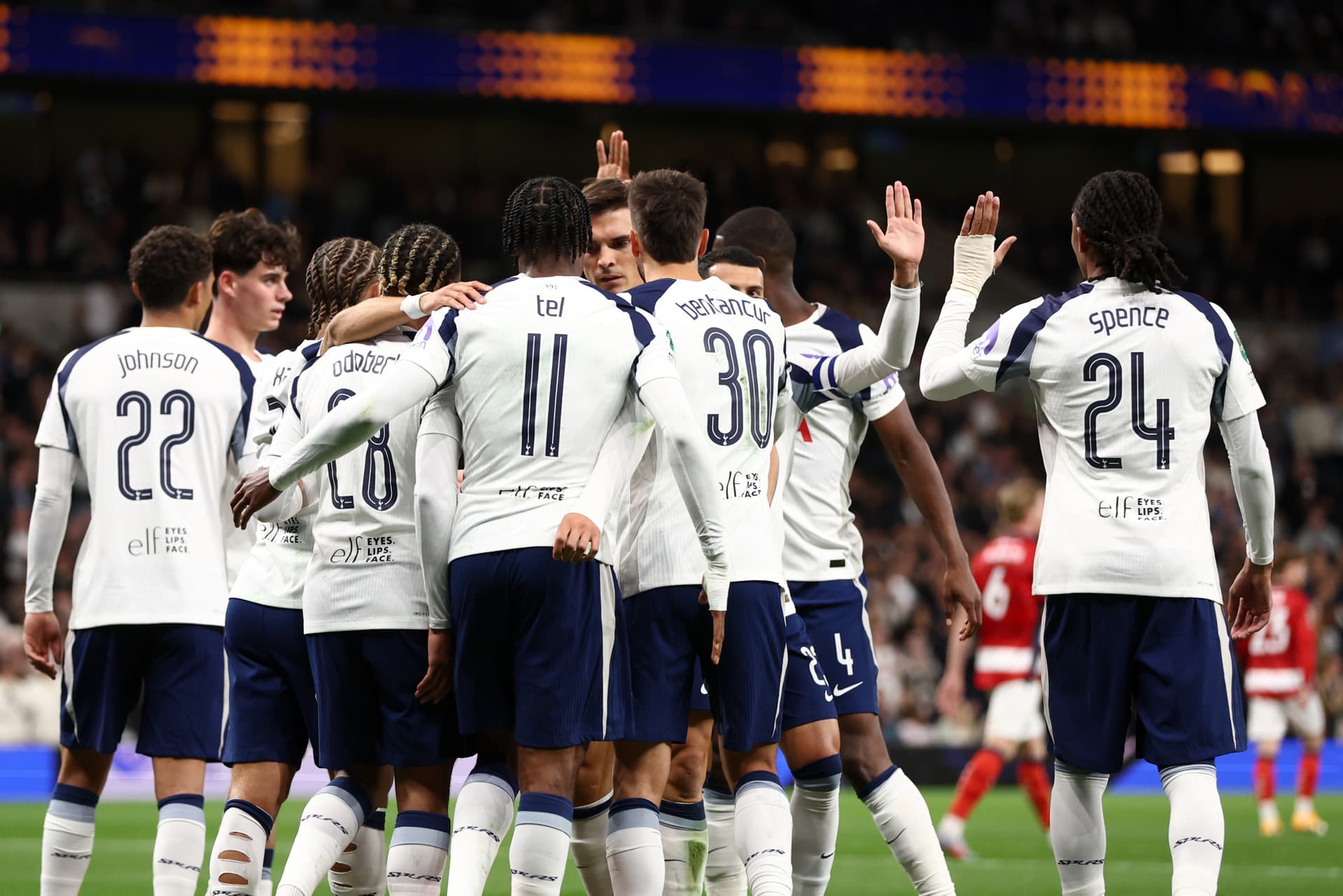 Premier League Football - Tottenham Hotspur FC Match Ticket at Tottenham Hotspur Stadium - სურათი 10