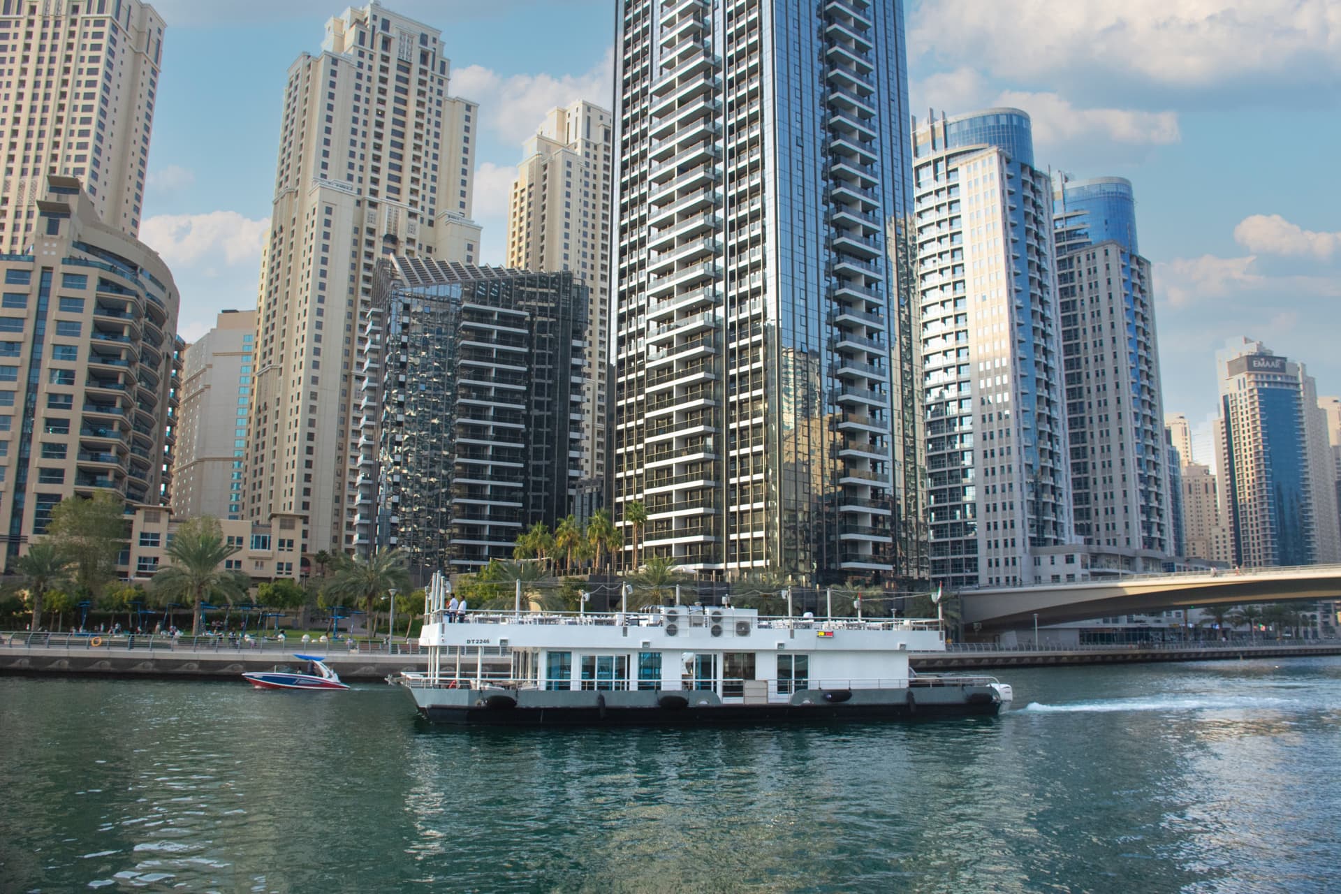 Alexandra Sea Lounge Dinner Cruise in Dubai Marina - სურათი 4