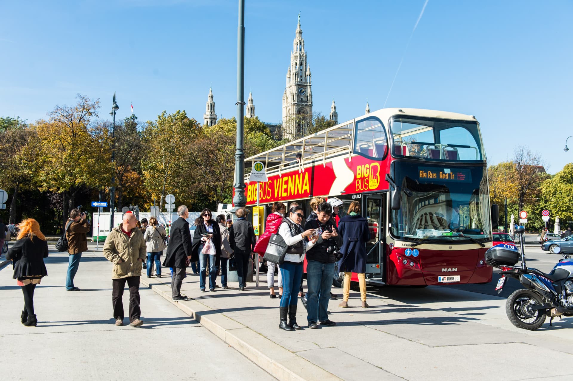 Big Bus Vienna Hop-on Hop-off Bus Tour - სურათი 2