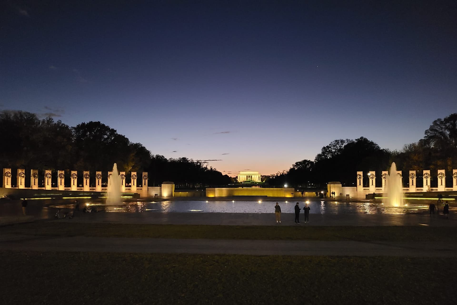 Washington DC Night Memorials Walking Tour with Skyline View - სურათი 9