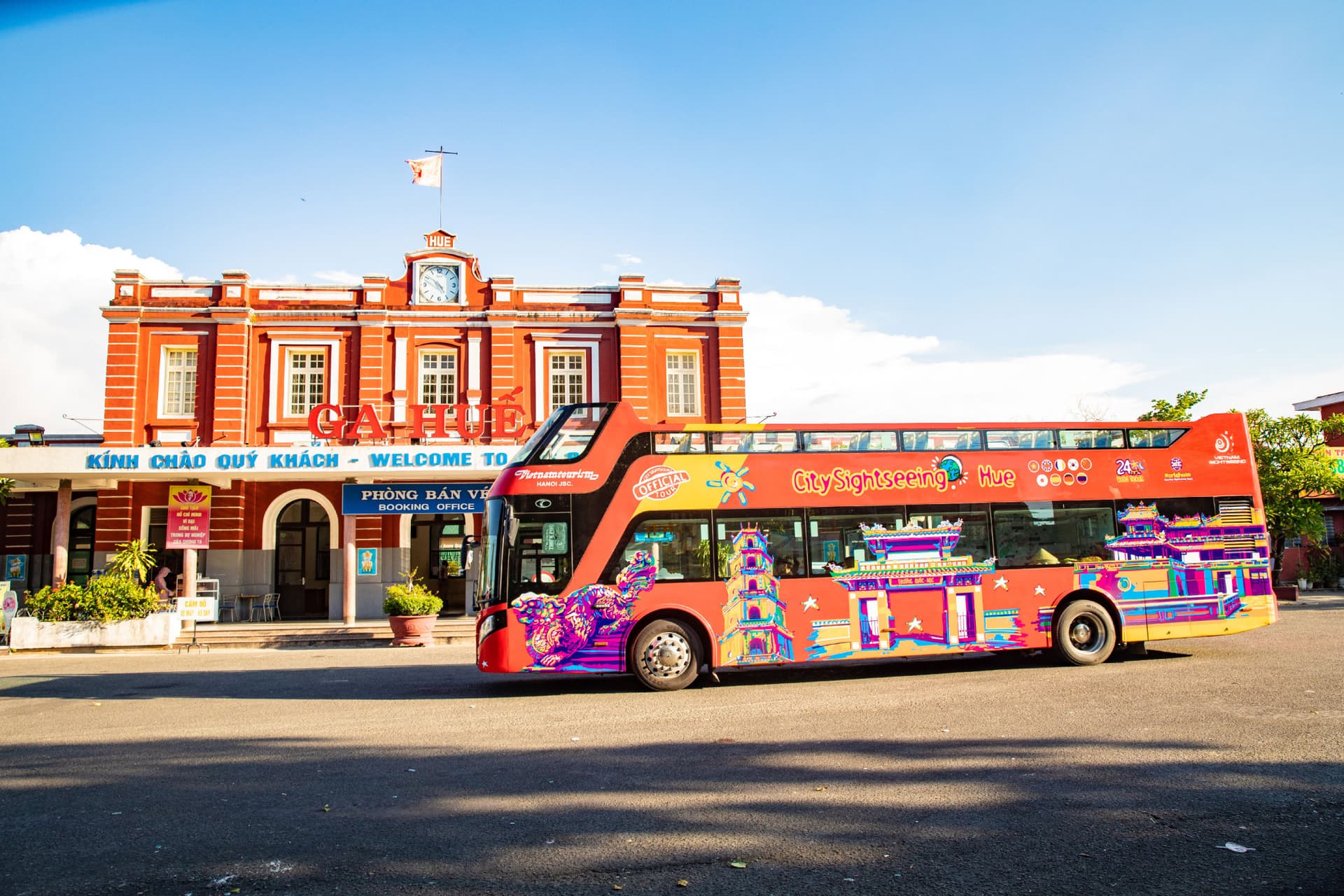 City Sightseeing Hue Hop-on Hop-off Bus Tour - სურათი 3