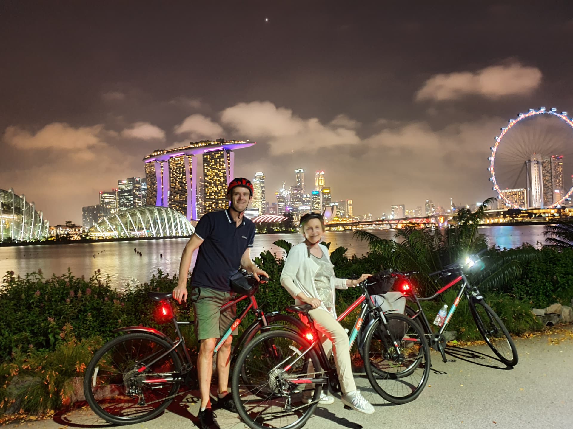 Marina Bay Night Cycling Tour - სურათი 8