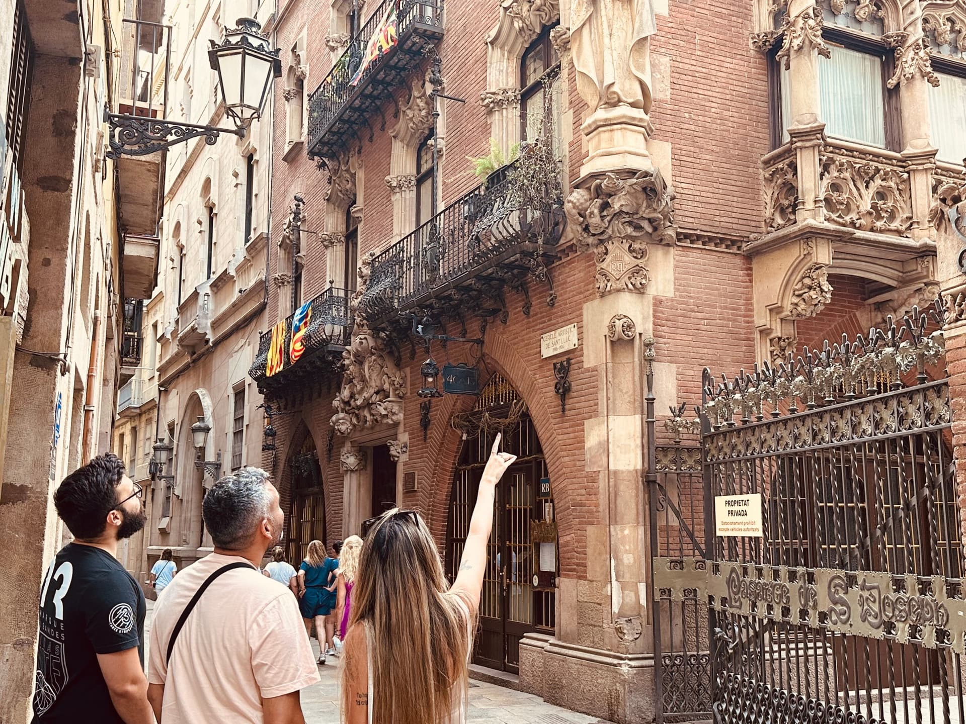 Barcelona Walking Tour with Picasso Museum Skip-the-Line Admission - სურათი 5