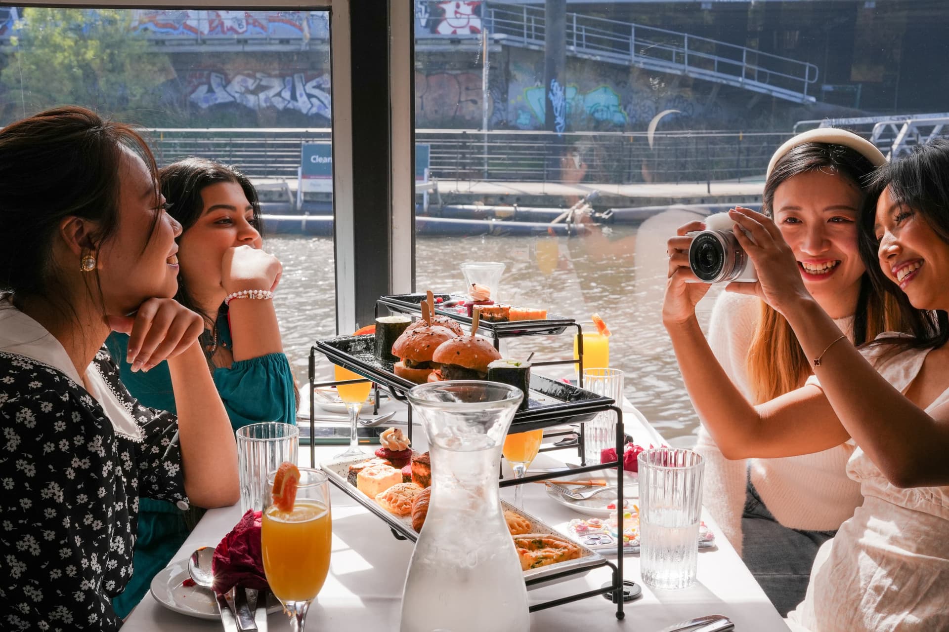 Spirit of Melbourne Bottomless Brunch Cruise on the Yarra River - სურათი 2