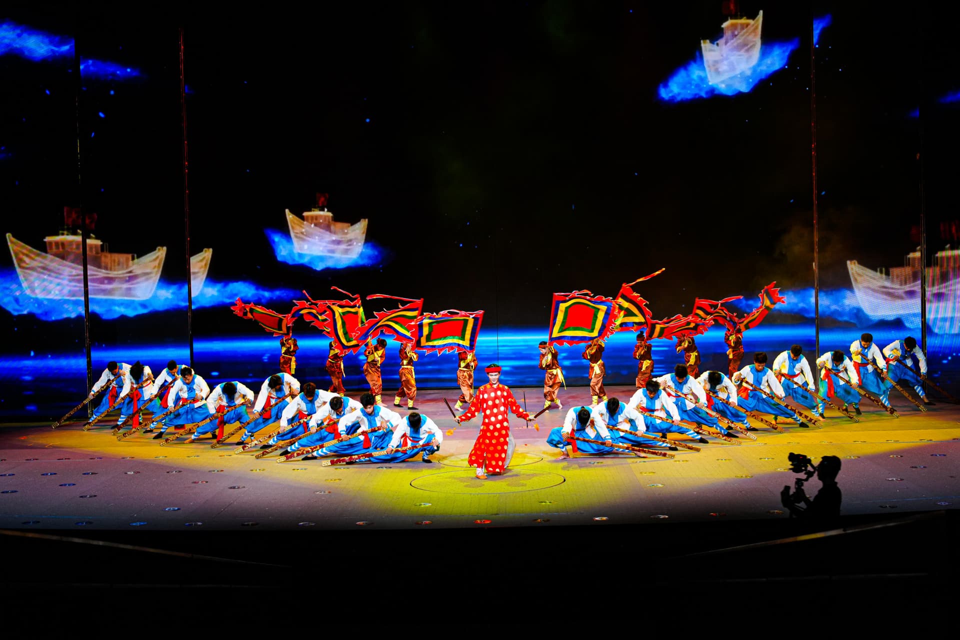 The Grand Epic of Vietnam (Đất Nước Thiên Hùng Ca) Show Ticket - სურათი 8