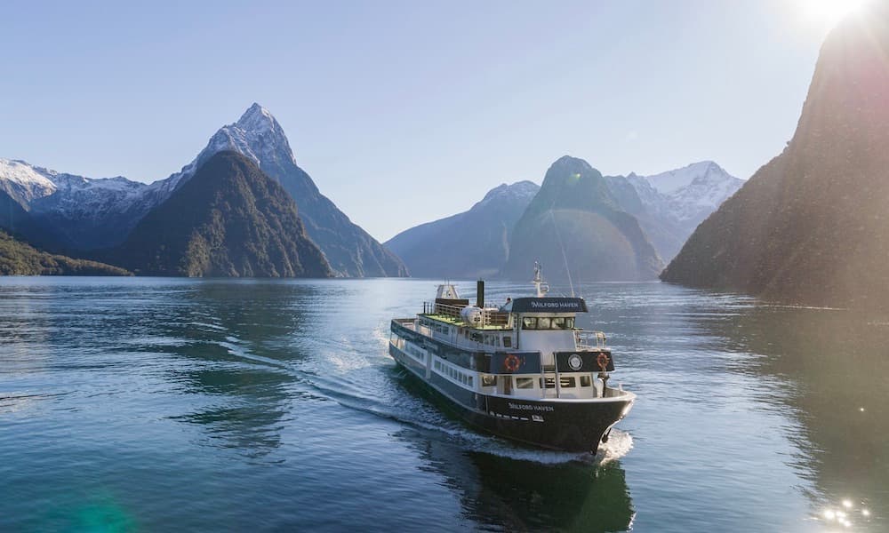 Milford Sound Cruise - მთავარი სურათი